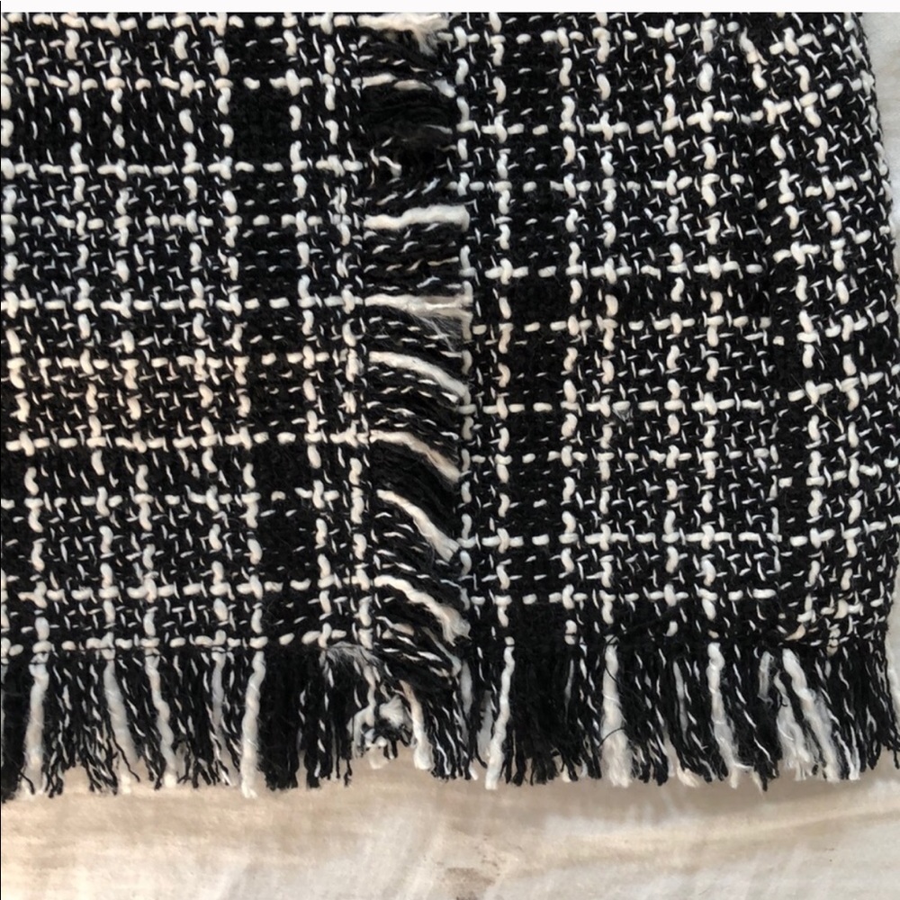 Plaid Tweed Raw Hem Mini Skirt - Picture 3 of 4